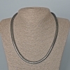 Collana in ematite «Zigzag», diametro 6×5 mm, lunghezza circa 48 cm