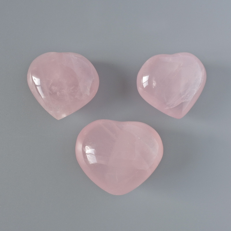 "Cuore" Quarzo rosa, pietra naturale da souvenir, dimensioni 40x36 mm ± da 60 g. (per 100 g)