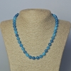 Collana in apatite naturale con perle sferiche lisce, diametro circa 8,5 mm, lunghezza 45–47 cm