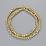 Perline di ematite cubiche, colore oro opaco, diametro 4×4 mm, lunghezza 41 cm +/- (stringa)