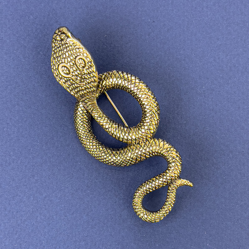 Spilla-pendente «Serpente Cobra» in metallo dorato 77×33 mm+
