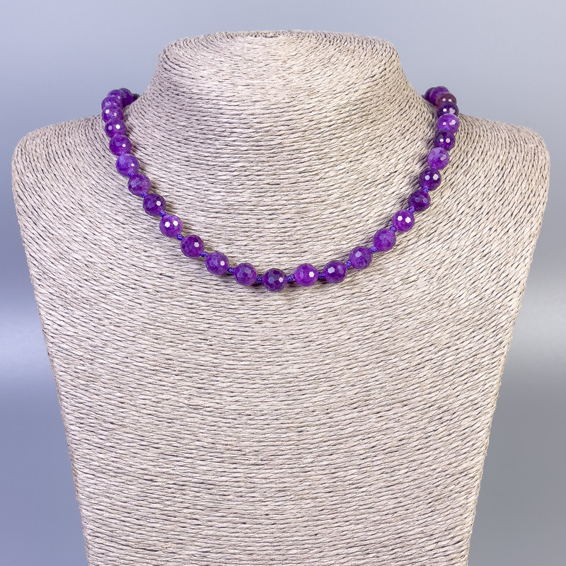 Collana in sugilite sfaccettata da 8 mm, 45 cm
