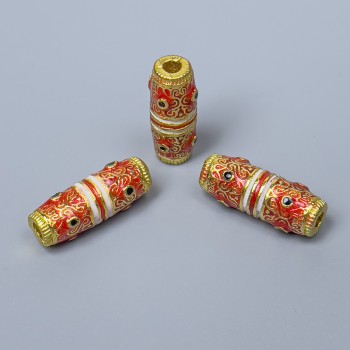 Fornitura per gioielli: Perla Cloisonné cilindrica rossa, bianca e nera smaltata, diametro 6x17 mm, foro 2,5 mm, colore dorato del metallo, 1 pezzo