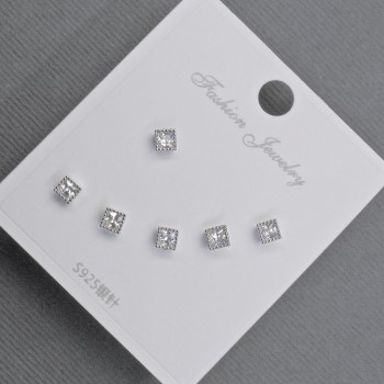 Orecchini a perno 3,5 mm ± metallo argentato, strass bianchi