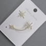 Orecchini a perno con caf sull'orecchio in metallo dorato, 13x37 mm ±, strass bianchi