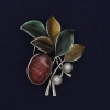 Spilla – Rametto con cabochon e perle, smalto colorato, metallo argentato 48x40 mm+
