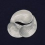 Spilla Accento, colore bianco perlato, metallo argenteo, diametro 44 mm+