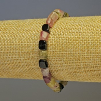 Bracciale di tormalina sfaccettata 7×6 mm ±, lunghezza 18 cm, elastico