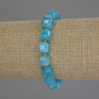 Bracciale acquamarina sfaccettato a cubi, diametro 8 mm +-, perline da 3 mm +-, lunghezza 18 cm +-, elastico