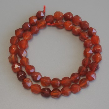Perle di corniola a forma di faccette 8x7 mm ± su filo, lunghezza 37 cm+
