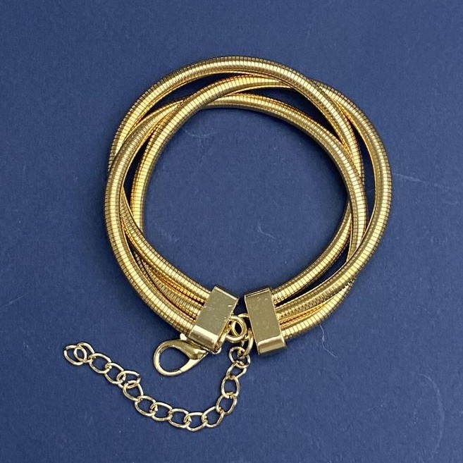 Bracciale triplo dorato in metallo con catena estensibile