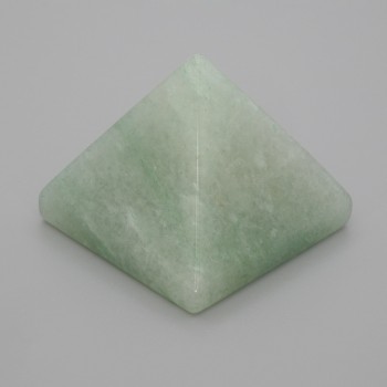 Piramide souvenir in nefrite naturale, dimensioni 38×38 mm +/-, larghezza 33 mm +/-