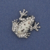 Spilla-pendente Rana Haliotis con madreperla bianca, smalto bianco e strass bianchi, metallo argentato 28×28 mm+