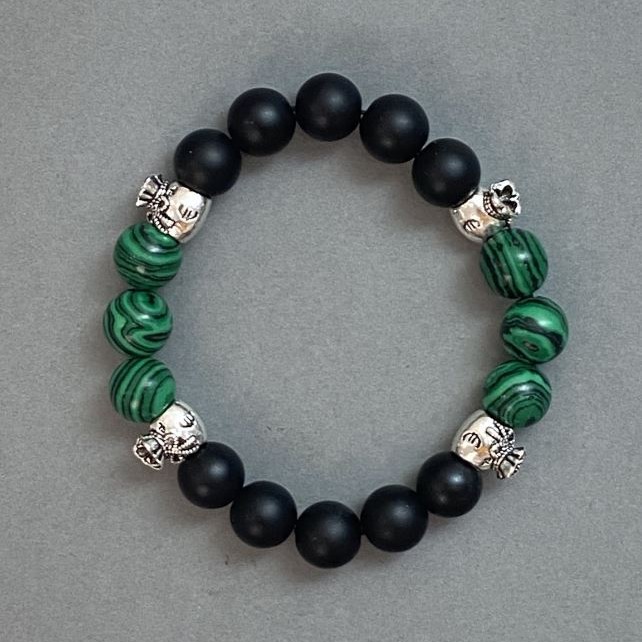Bracciale Malachite e Schungite, sfere lisce da 10 mm ± con inserti a farfalla, lunghezza 18 mm ± elastico