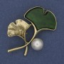 Spilla 'Rametto' colore verde con perla e metallo dorato 48×38 mm