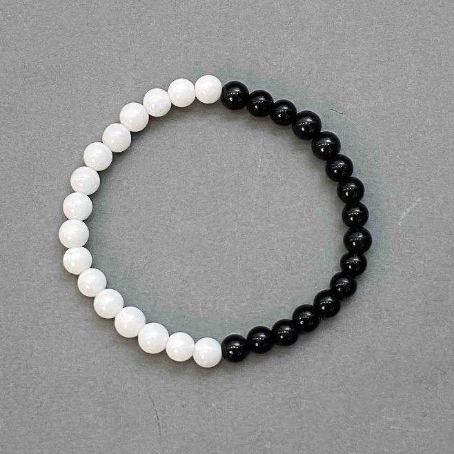 Bracciale in agata artificiale con perle da 6 mm +/- 6,5 mm, lunghezza 18 cm (elastico)