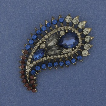 Spilla 'Accento' con cristalli e strass in metallo dorato 60×35 mm+