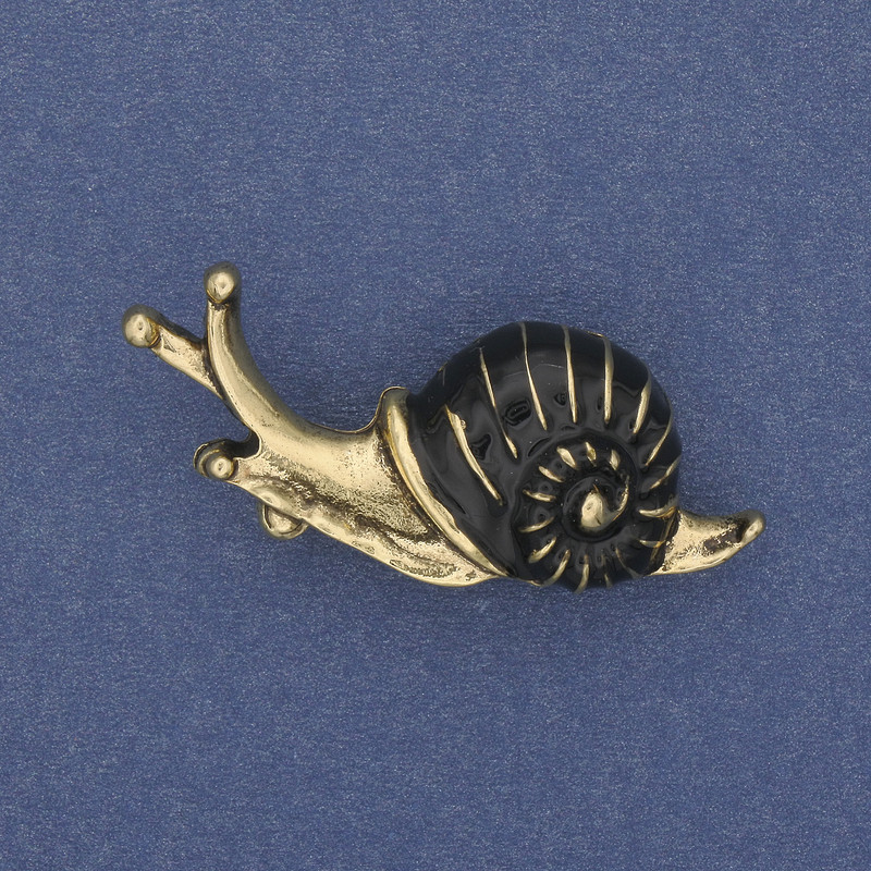 Spilla lumaca dorata smaltata in metallo 39×22 mm+