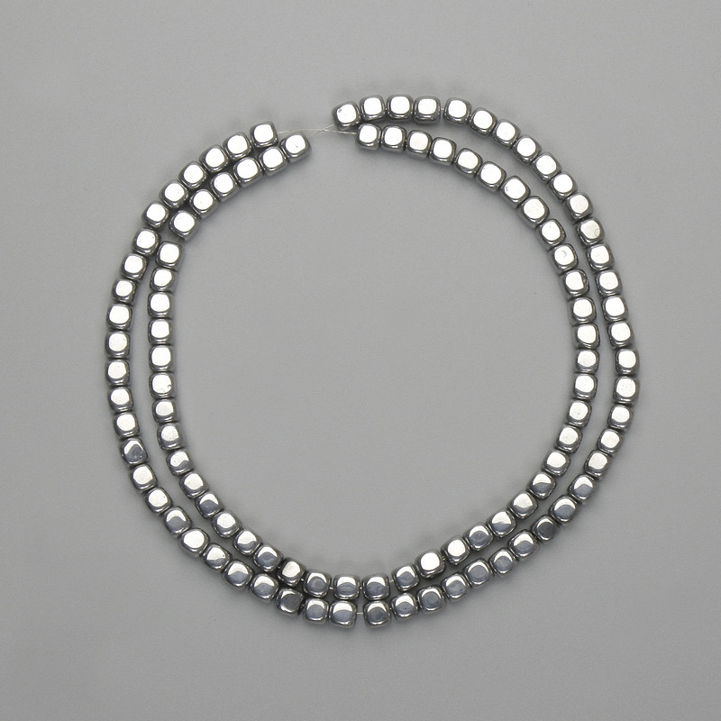 Perline di ematite cubi d'argento 4×4 mm, lunghezza 39 cm