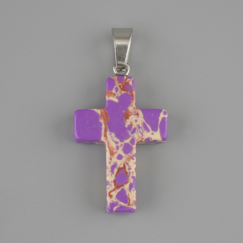 Pendente a croce in varisite viola, 25x18 mm ±, lunghezza 36 mm+