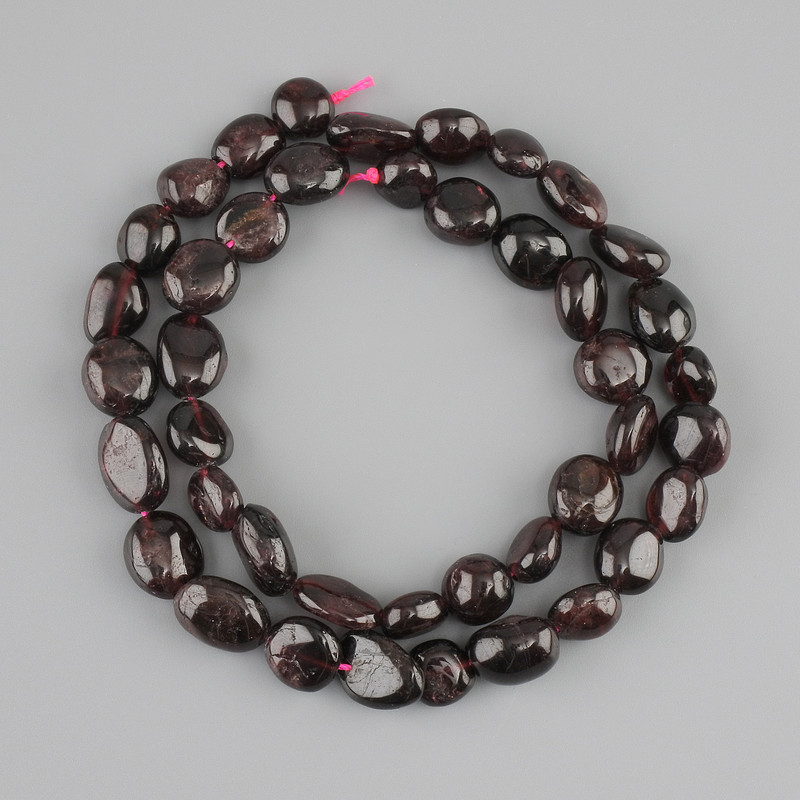 Perline di granato levigate 9-12, 5×8-9,5 mm ±, lunghezza 40 cm ±