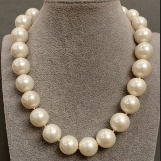 Collana di perle Majorica, lunghezza 43cm+- con chiusura