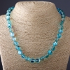 Collana di perline opalescenti in vetro azzurro, diametro 10 mm
