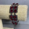 Bracciale con cristalli rossi a forma quadrata, lunghezza 18-23 cm, colore metallo "argento"