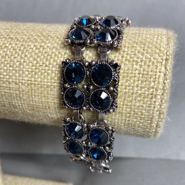 Bracciale con cristalli blu a forma quadrata, lunghezza 18-23 cm, colore metallo 'argento'
