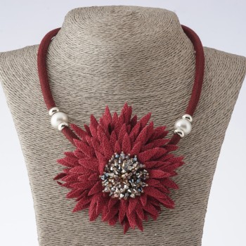 Collana con cordino Crisantemo, tessuto fashion bordò, lunghezza 48-55 cm