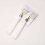 Orecchini a nappe «Crisantemi» bianchi, lunghezza 9 cm