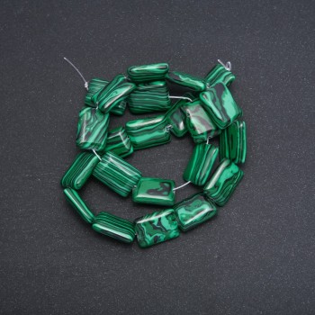 Perle di malachite (pressate) Rettangolari, dimensioni 13×18×4 mm, filo 39 cm