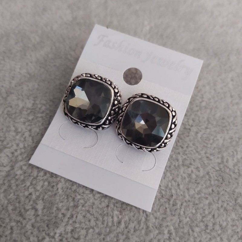 Orecchini con cristallo quadrato grigio 1,7 cm