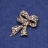 Spilla Fiocco con strass in metallo dorato 35×53 mm