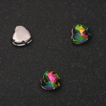 Cristallo cucito a forma di cuore 8 mm iridescente, confezione da 10 pezzi montato su perno metallico