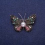 In saldo! Spilla farfalla con perla e strass multicolori, metallo dorato 30×41 mm