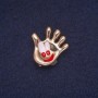 Spilla a forma di palmo smaltata, metallo dorato 24×25 mm