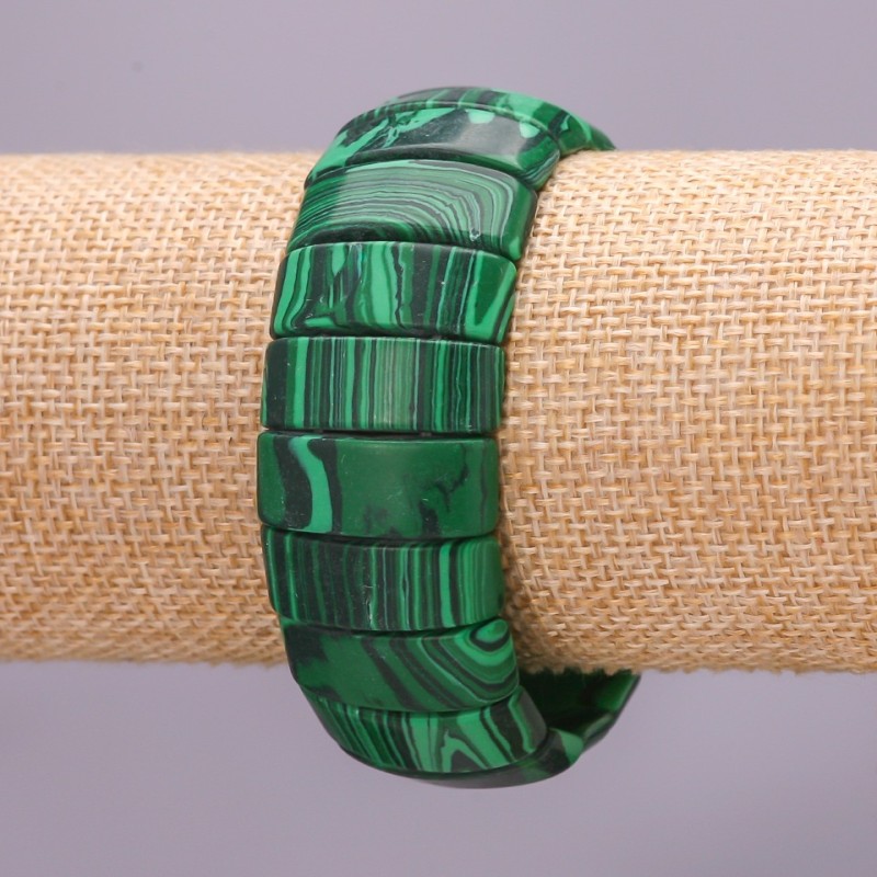 Bracciale elastico in malachite pressata — maglie 8×22 mm, lunghezza 18 cm
