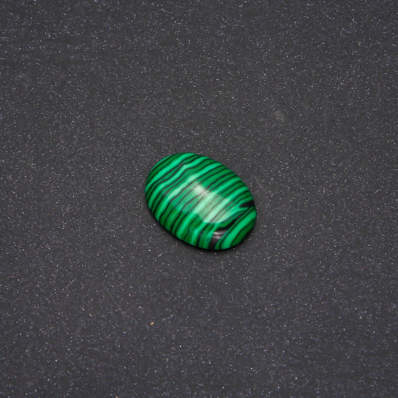 Cabochon di malachite lucido 20x15 mm +