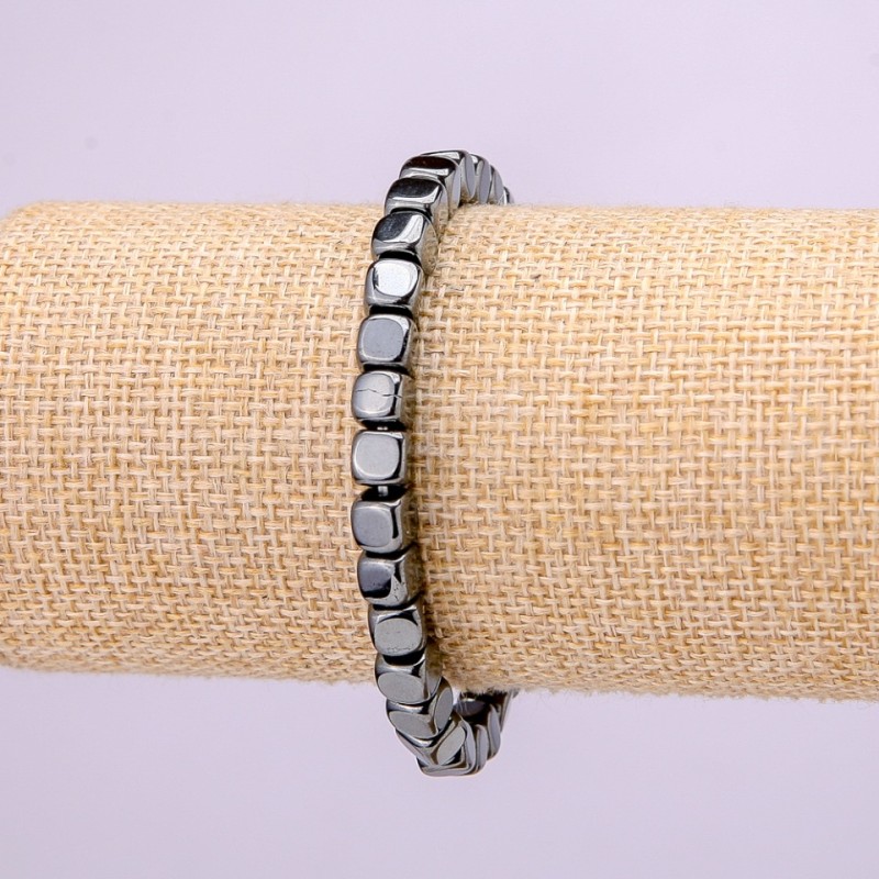Bracciale elastico in ematite a cubi, diametro 6x6 mm, lunghezza 18 cm