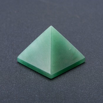 Piramide ornamentale in nefrite naturale, altezza +/-29 mm, lunghezza +/-37 mm