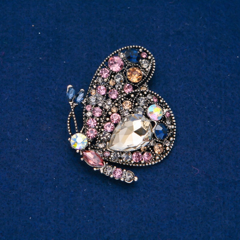 Spilla Farfalla in metallo dorato, strass e cristalli multicolori 43×48 mm +