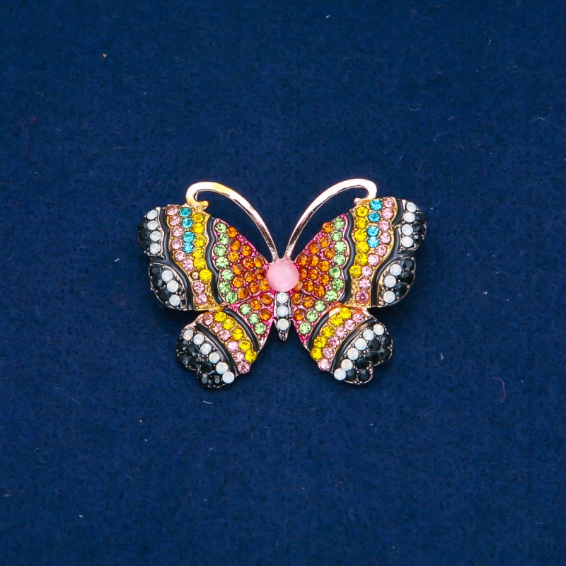 Spilla farfalla in metallo dorato, strass multicolori e perla 34×45 mm +