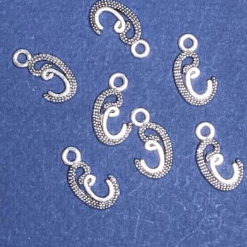 Fornitura pendente iniziale 'S' colore argento, 17x10 mm, confezione da 20 g ± 30 pezzi