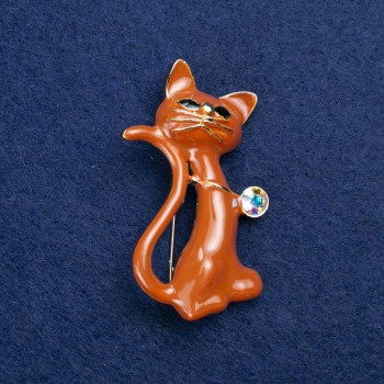 Saldi! Spilla Gattina in metallo dorato, smalto e cristallo 50×30 mm +
