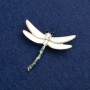 Spilla «Farfalla» in metallo dorato, madreperla, cristalli e perline 42×45 mm +