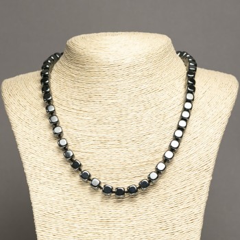 Collana di ematite a cubetti, diametro 8×8 mm, lunghezza 45 cm ±