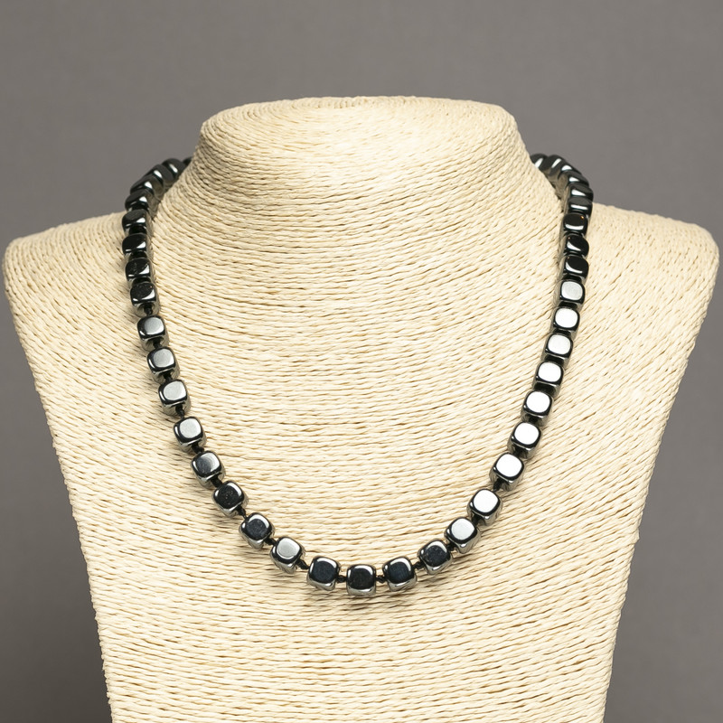 Collana di ematite a cubetti, diametro 8×8 mm, lunghezza 45 cm ±