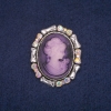 Spilla cammeo con strass iridescenti, metallo argentato 33x40 mm