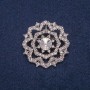 Spilla in metallo argentato con strass bianchi 40×40 mm